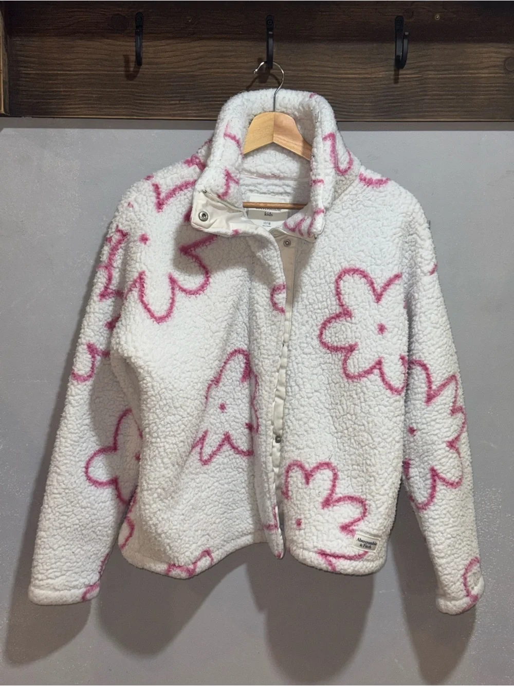 abercrombie kids Cream Sherpa Jacket with Pink Flower Print size 17/18